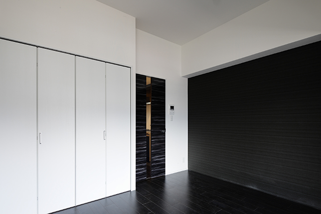 Gallery 76 - 6