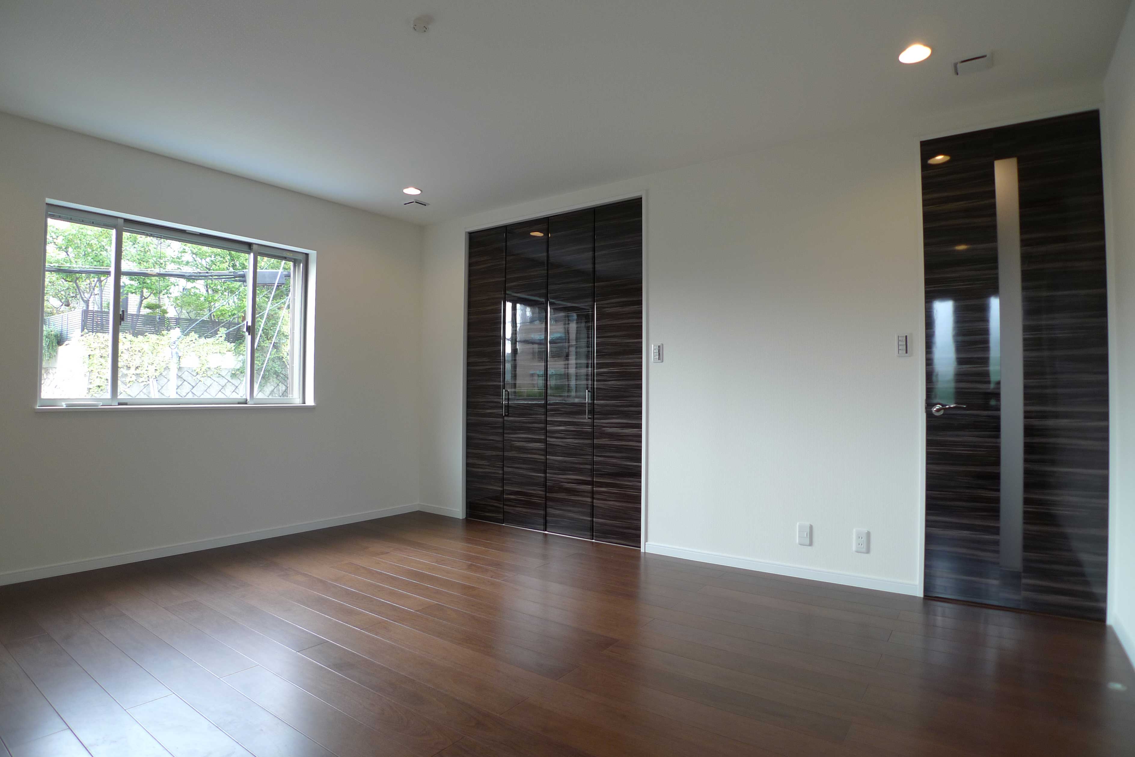 Gallery 05 - 6