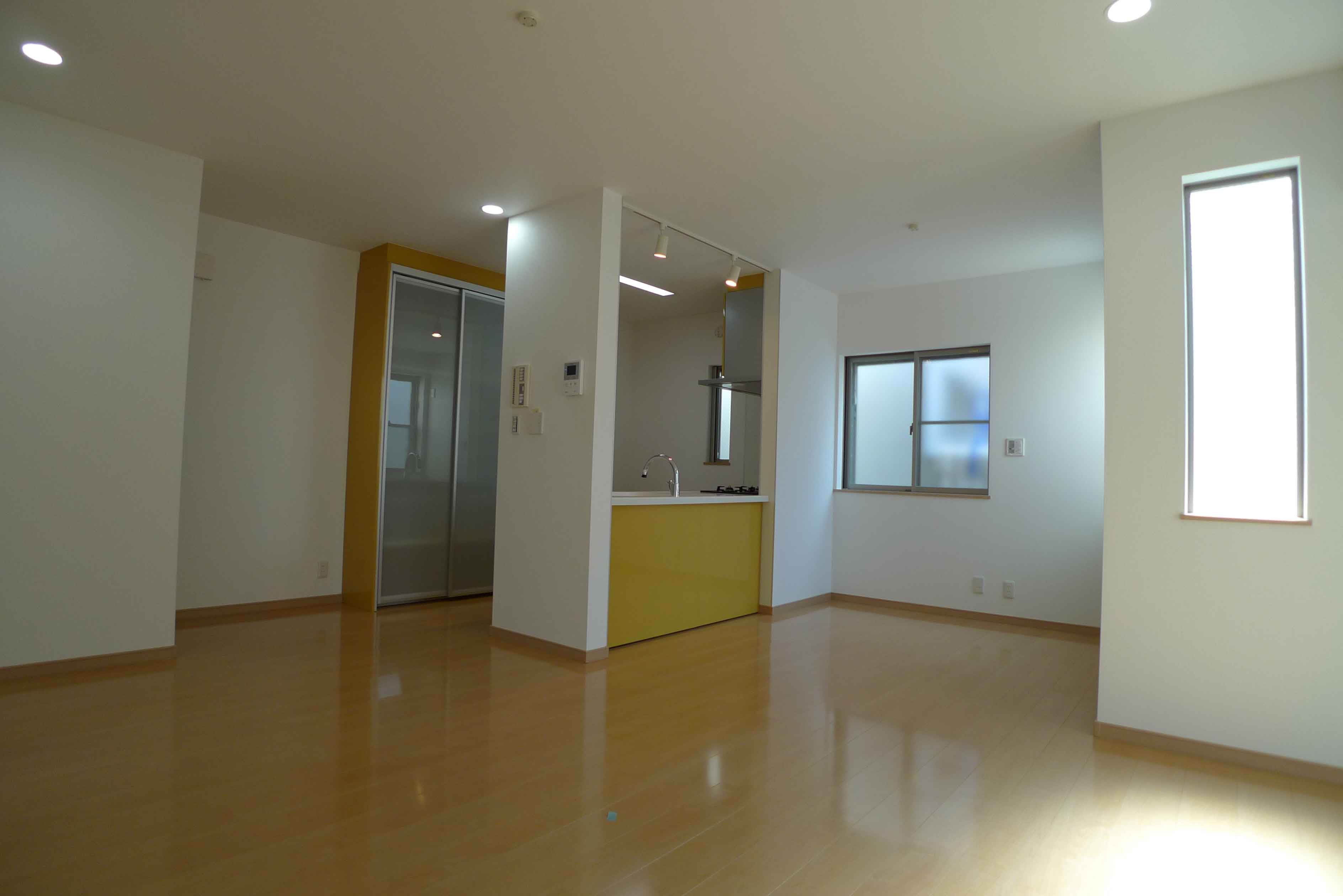 Gallery 10 - 5