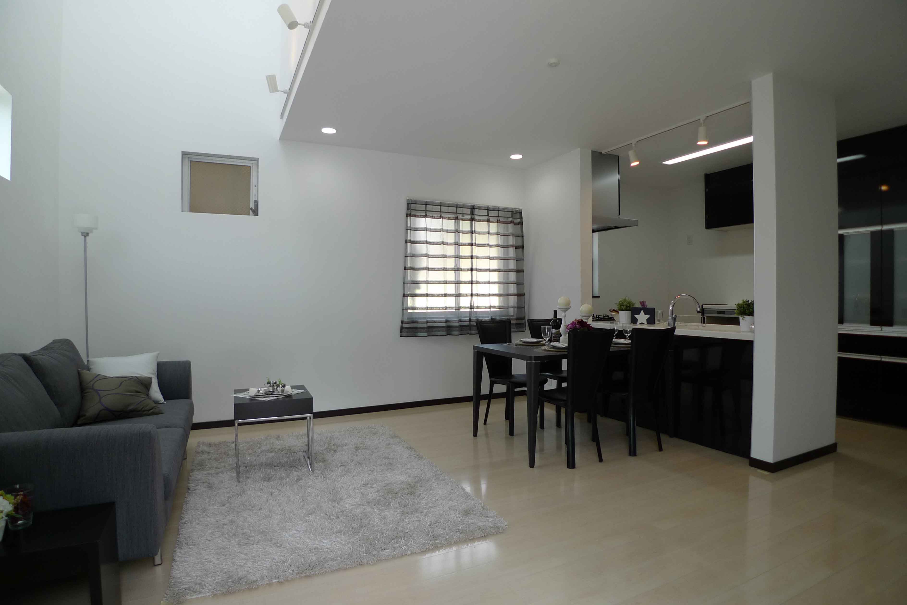 Gallery 15 - 4