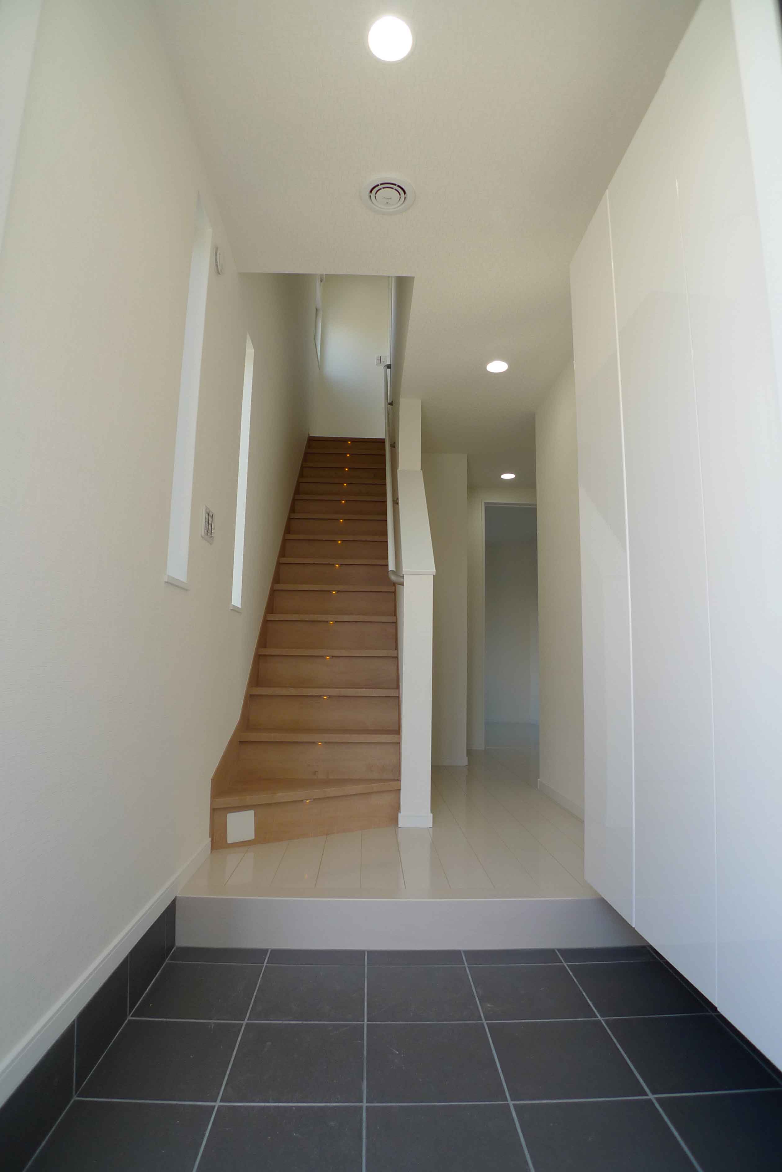 Gallery 16 - 2