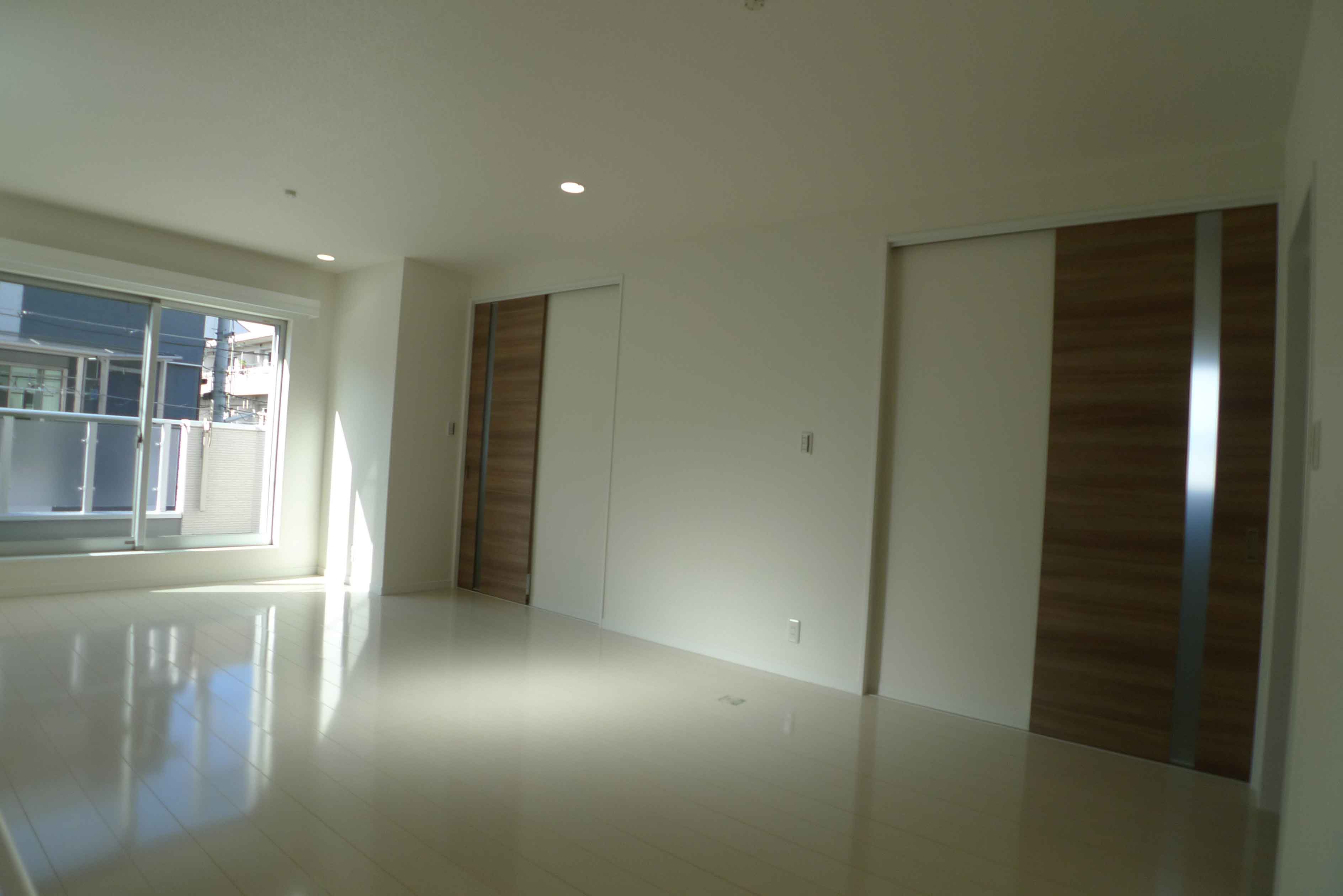 Gallery 16 - 5