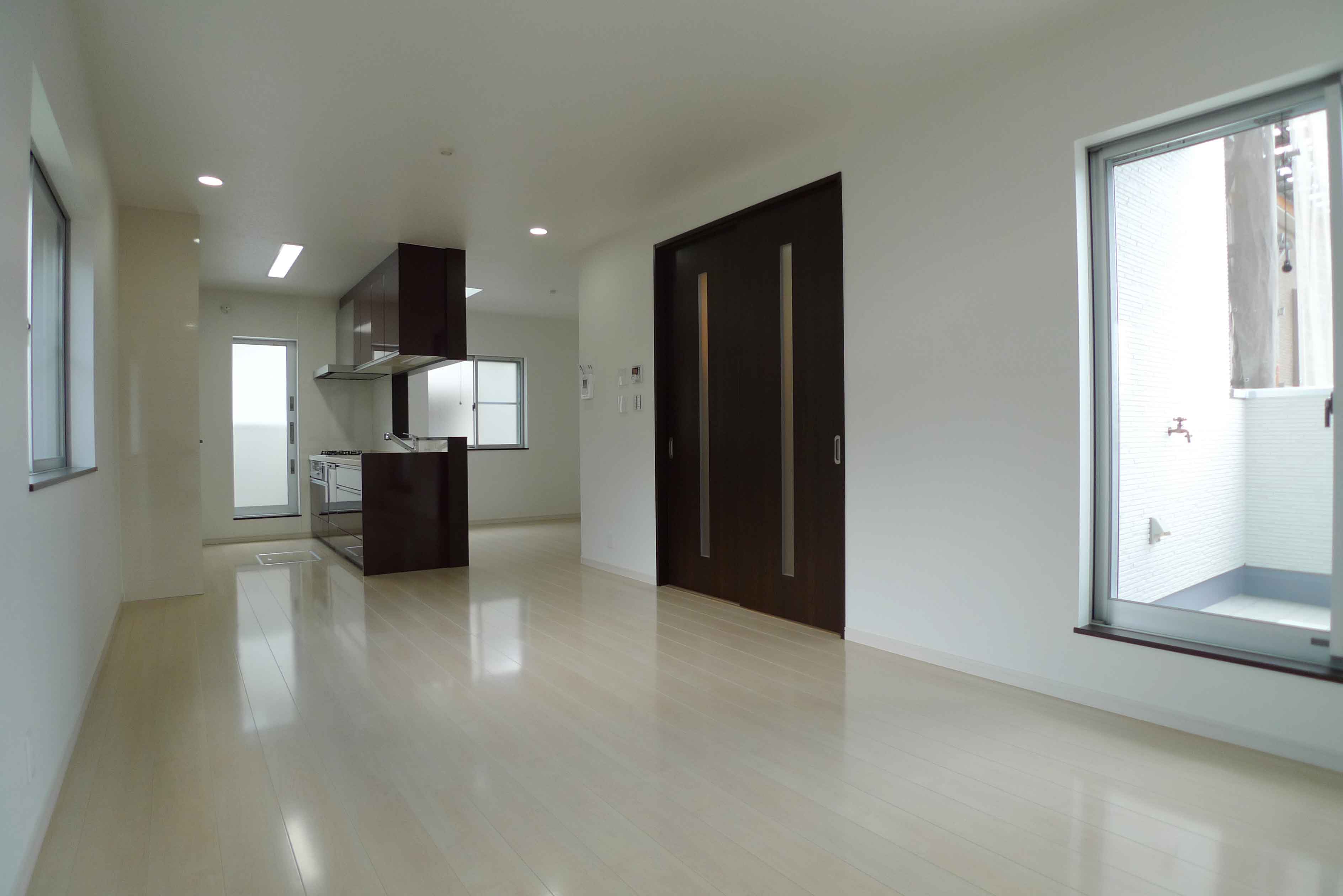 Gallery 33 - 2