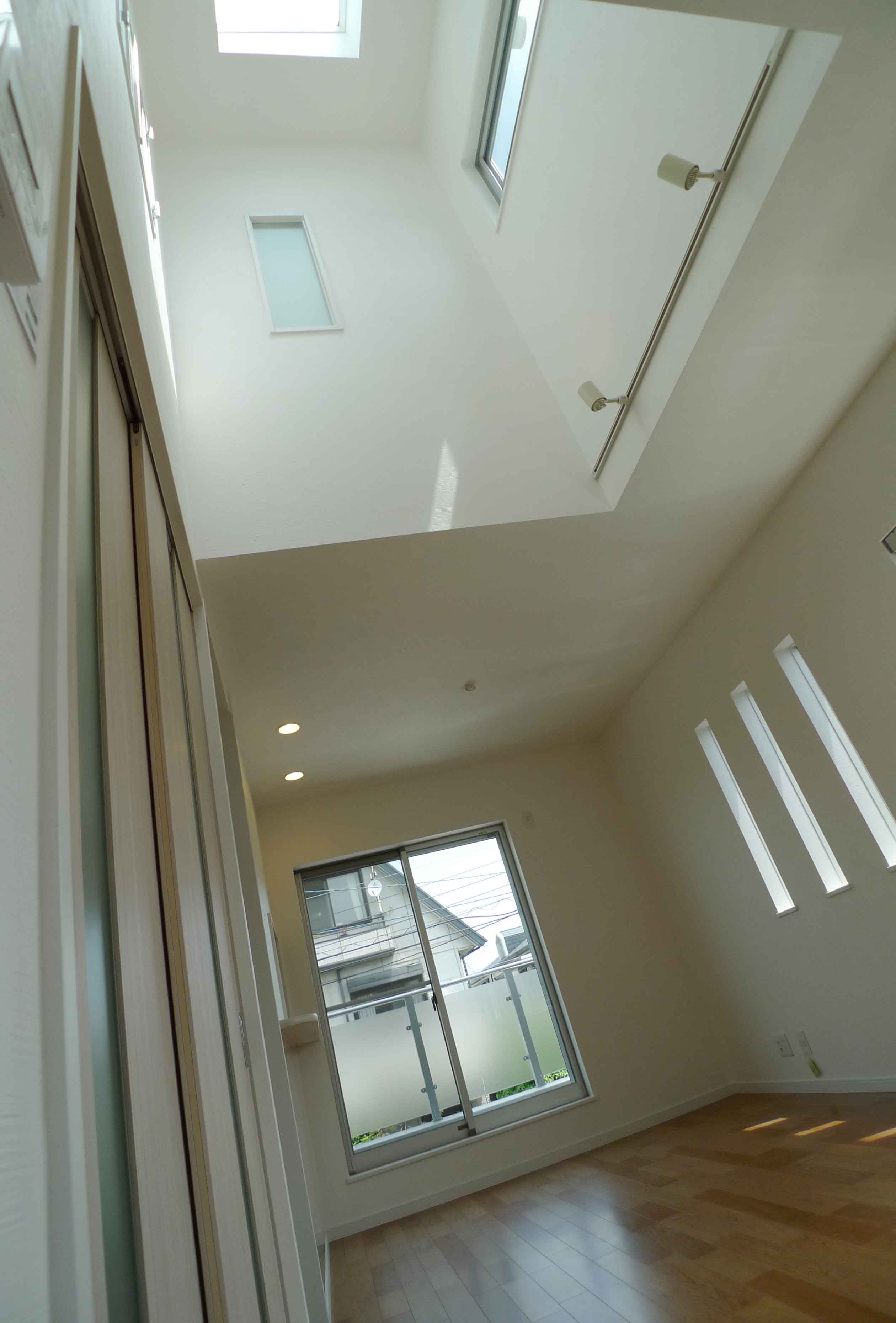 Gallery 35 - 4