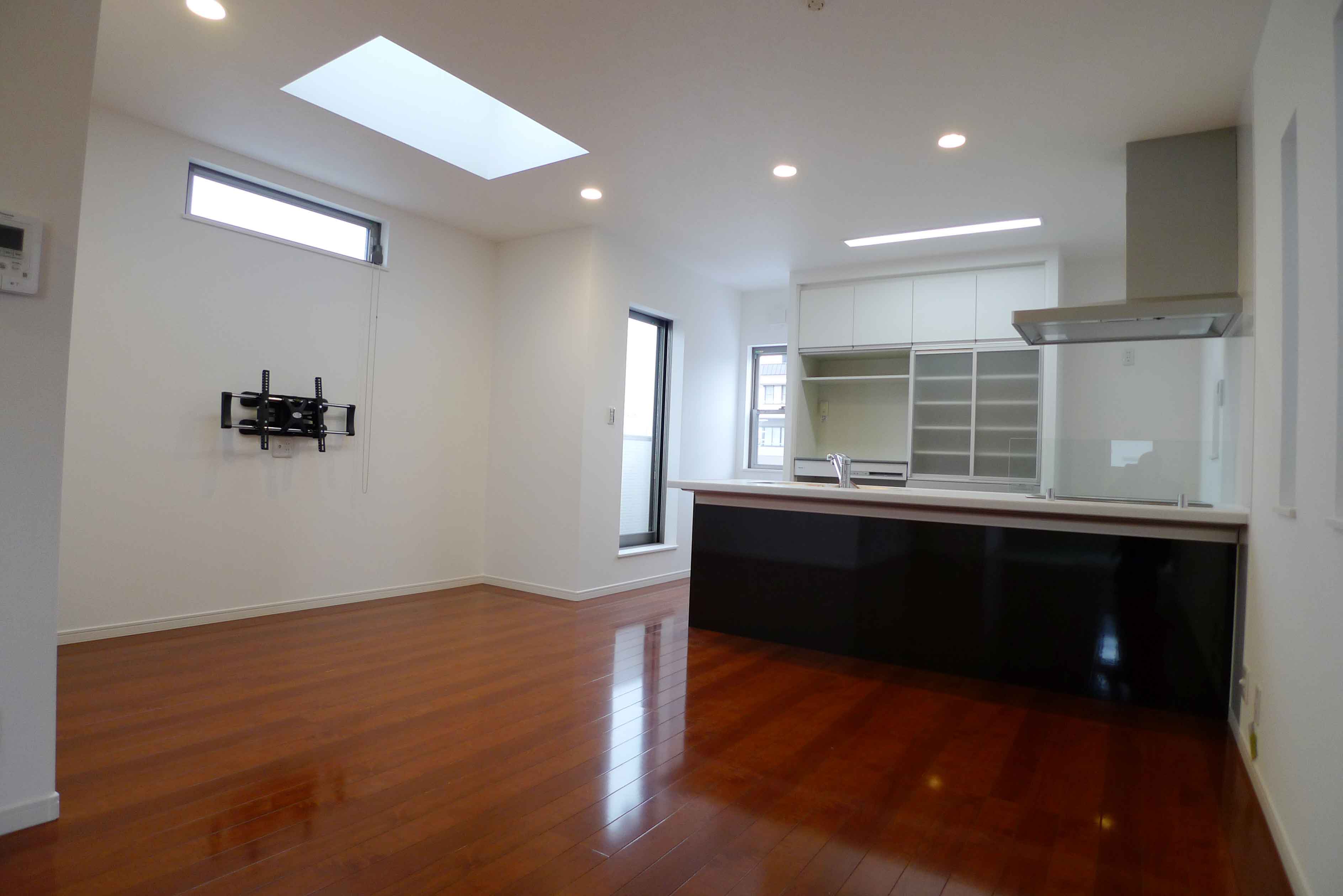 Gallery 37 - 3