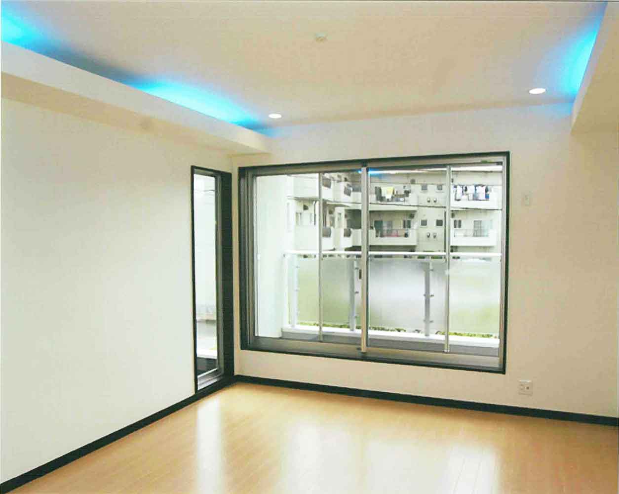 Gallery 42 - 4